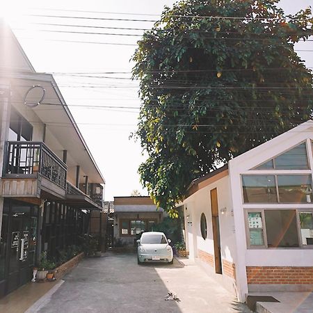 Sleepy House Chiang Rai Bed & Breakfast Eksteriør bilde